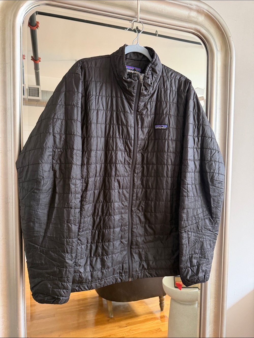 Patagonia Men’s Black Quilted Puffer Jacket - Picture 3 of 8